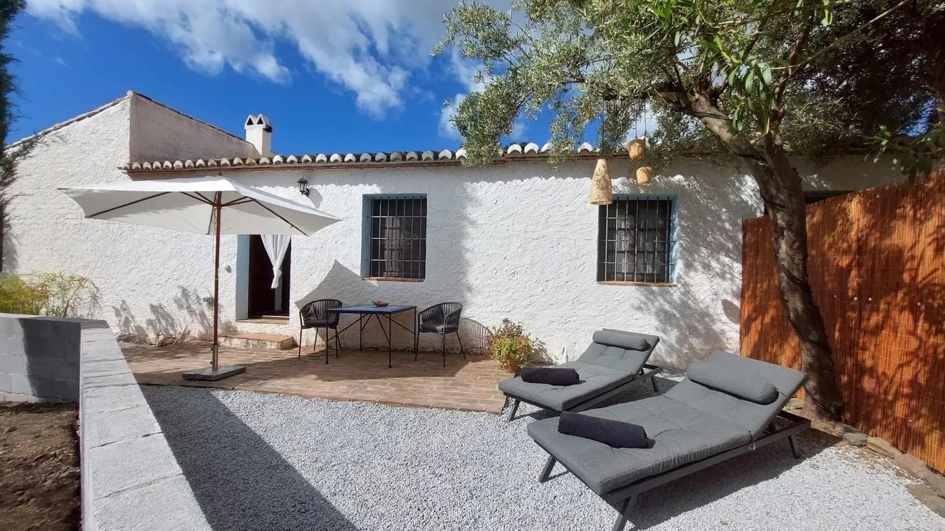Country house Cortijo Lagar De Luisa Guest House Borge